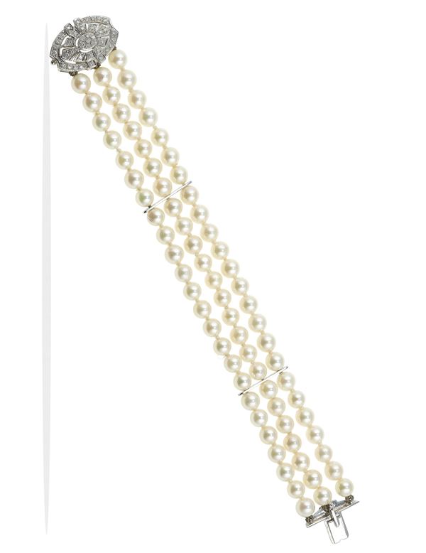 Cultured pearl, diamond and gold bracelet