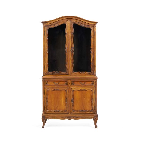 Credenza con alzata in stile barocchetto. XX secolo