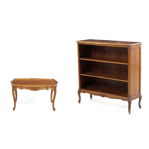 Libreria e tavolino da salotto in stile barocchetto. XX secolo