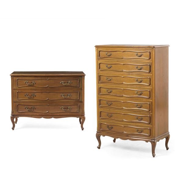 Un cassettone e un settimanale in stile barocchetto. XX secolo