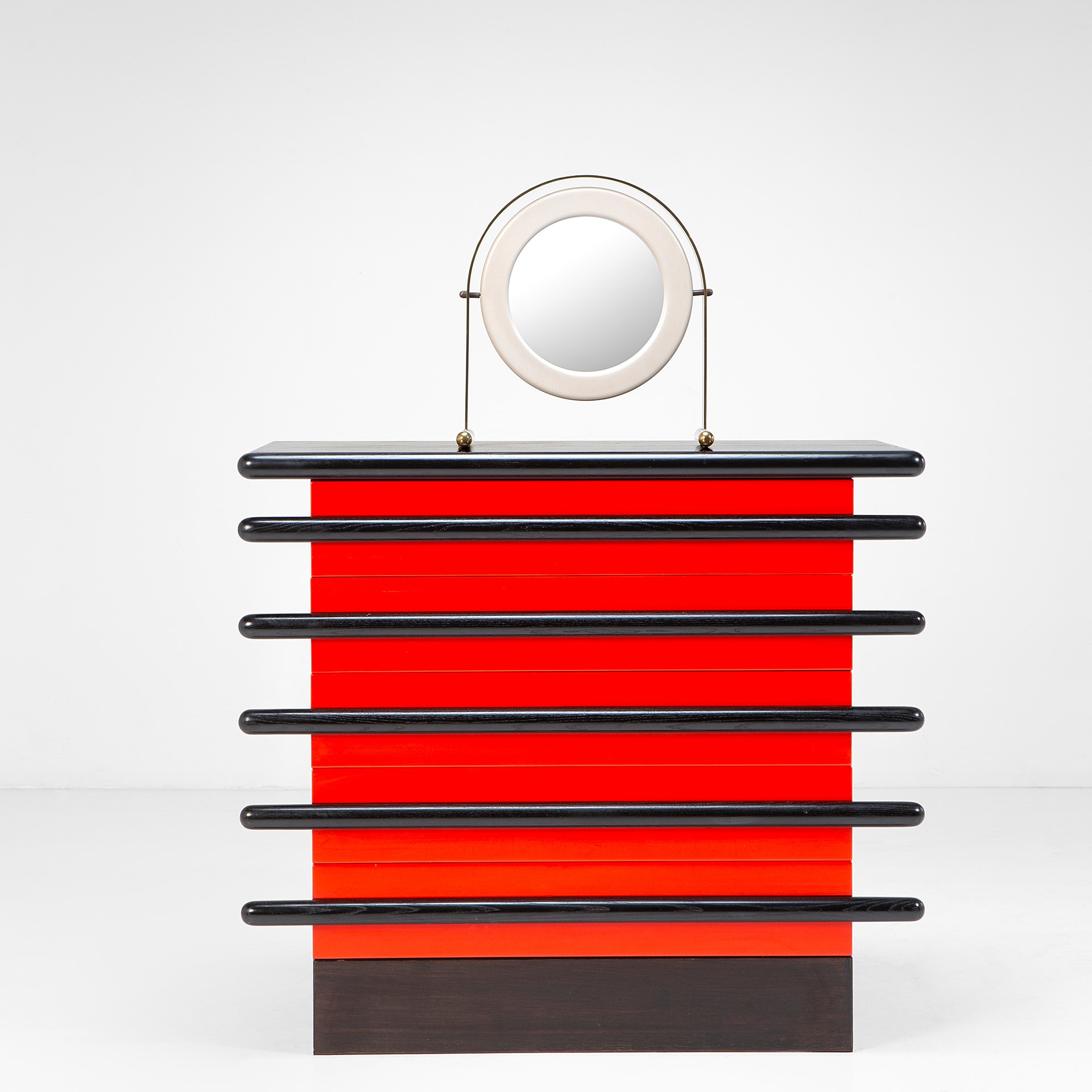Ettore Sottsass - Mobile Mod. Bastonio Cs. 114 con Specchio Mod.orsetta Sp.47.