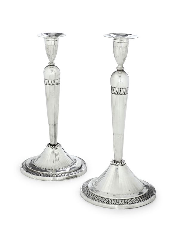 Coppia di candelieri neoclassici. Probabilmente Genova XIX secolo