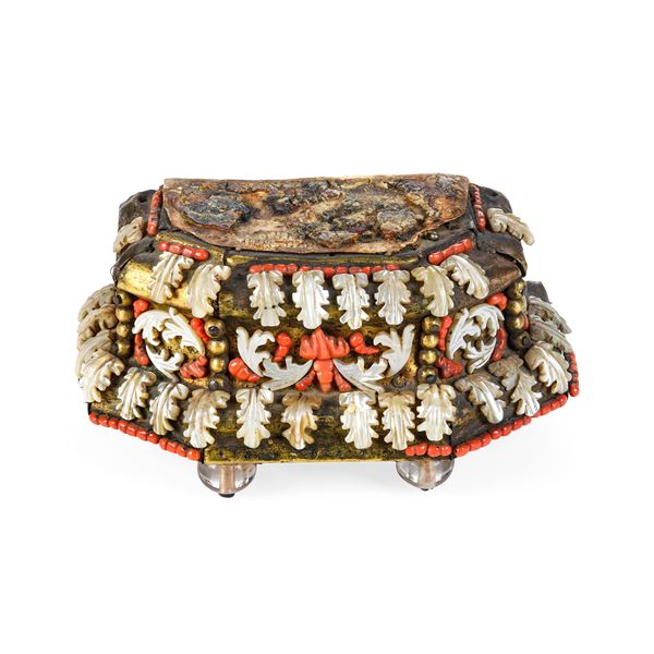 Bottega trapanese del XVII-XVIII secolo Raro piedistallo