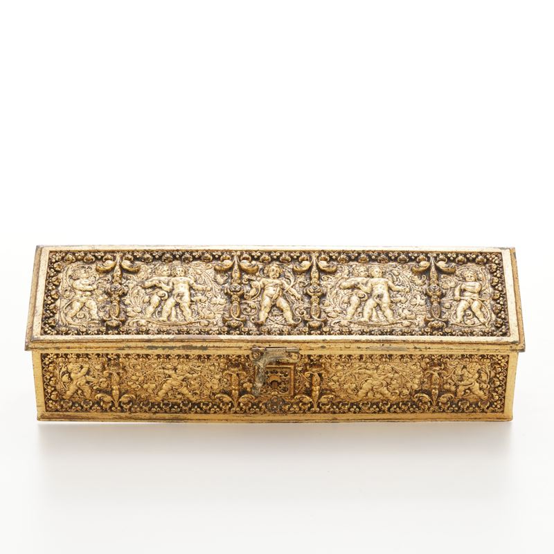 Cofanetto portagioie in metallo dorato. XX secolo  - Auction Antique - Cambi Casa d'Aste