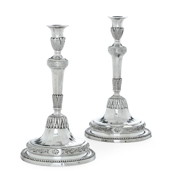Coppia di candelieri. Genova marchio della "Torretta" per l'anno 1796