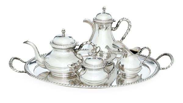 Servizio da tè e caffè. Argenteria italiana del XX secolo, argentiere Antonio Petruzzi & Ugo Branca, Brescia