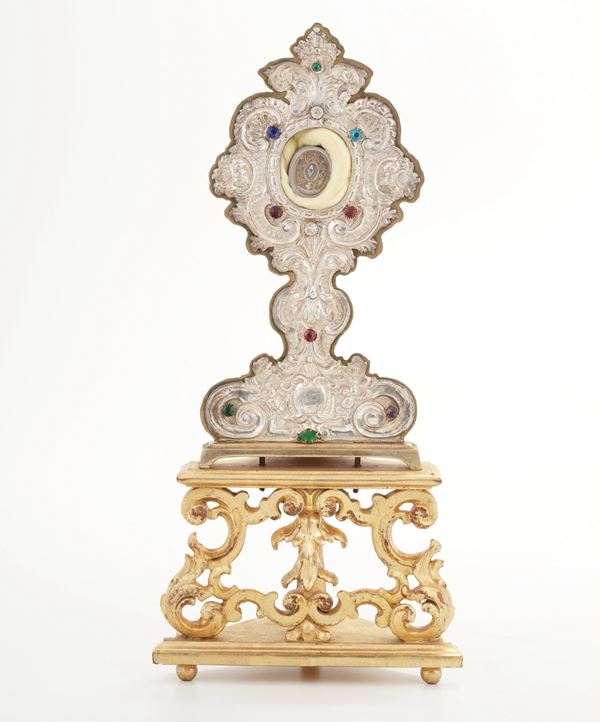 Reliquiario in metallo argentato. XIX-XX secolo