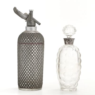 Una Bottiglia da Liquore e una da Selzt
