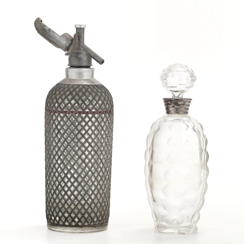 Una bottiglia da liquore e una da selzt  - Auction Antiques - Cambi Casa d'Aste