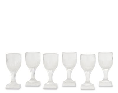 Set di sei bicchieri in vetro da liquore