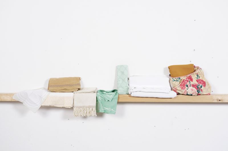 Lotto di tessuti vari.  - Asta Tappeti Antichi - Cambi Casa d'Aste