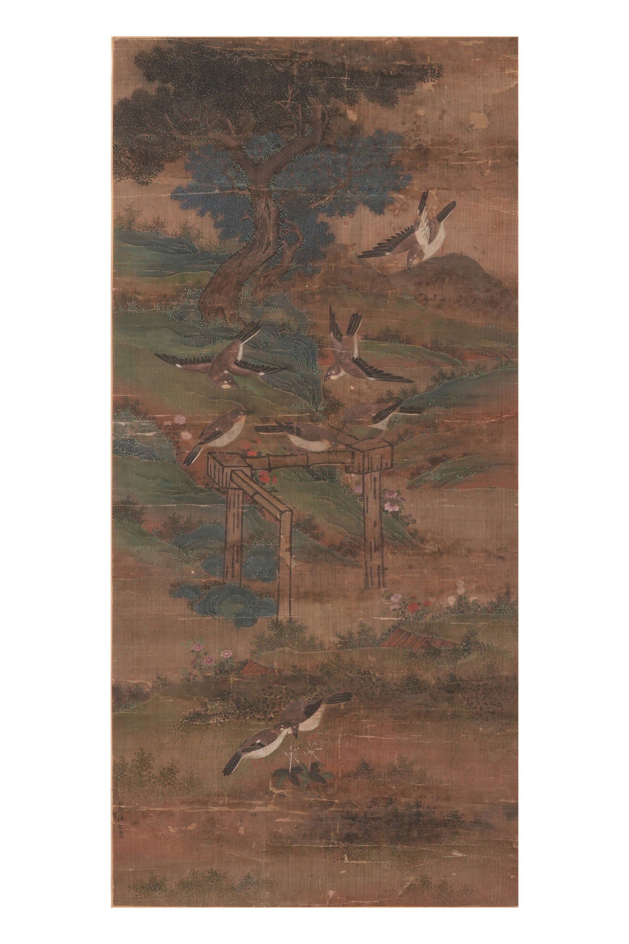 Scroll Dipinto su Seta Raffigurante Paesaggio con Volatili su Carta, Cina, Dinastia Qing, XVIII S...