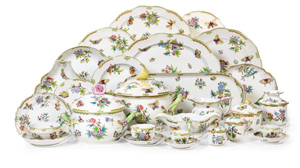 Servizio da tavola “Queen Victoria” Ungheria, Manifattura Herend, XX secolo 