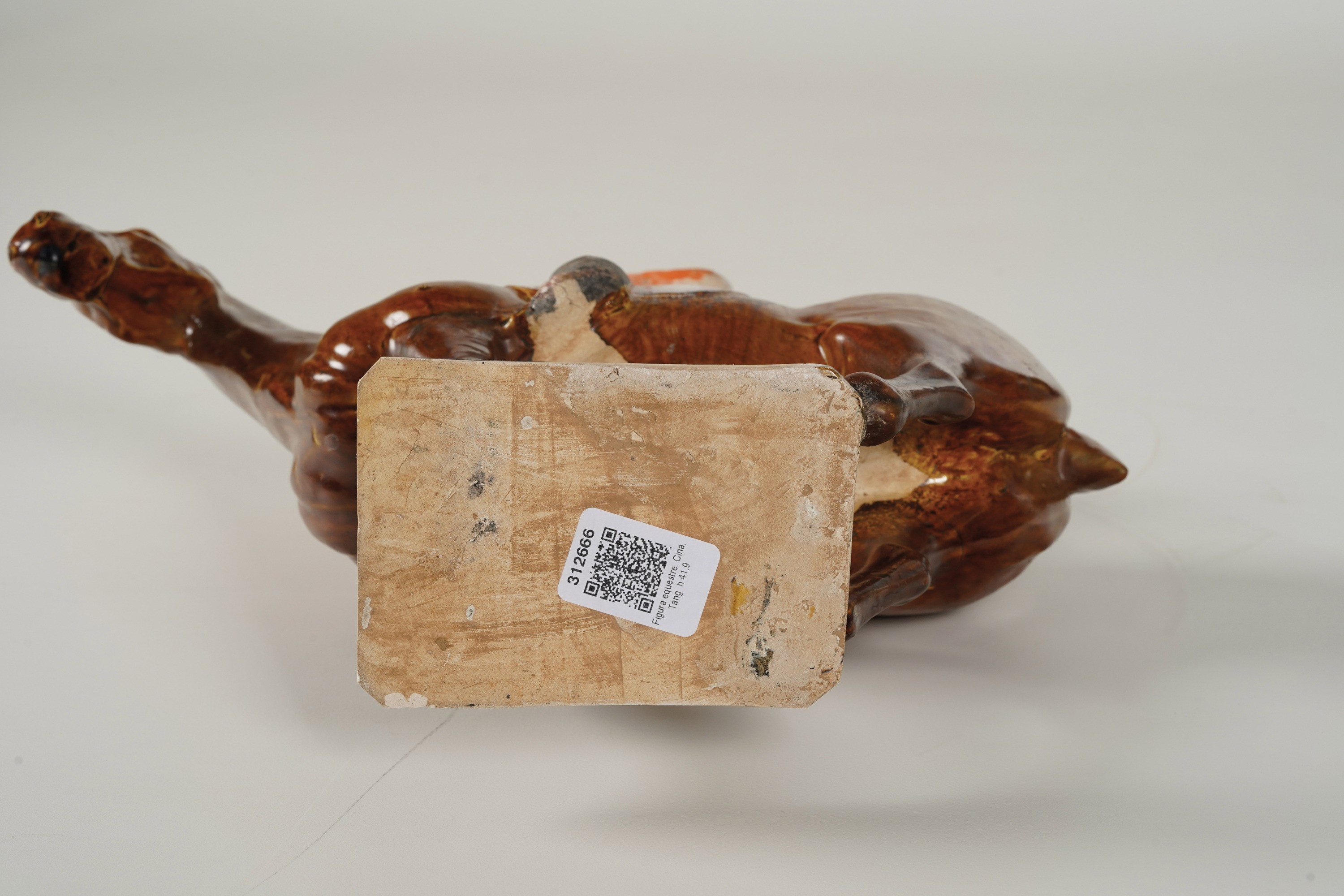 Figura Maschile a Cavallo in Terracotta Policroma, Cina, Dinastia Tang (618-906)