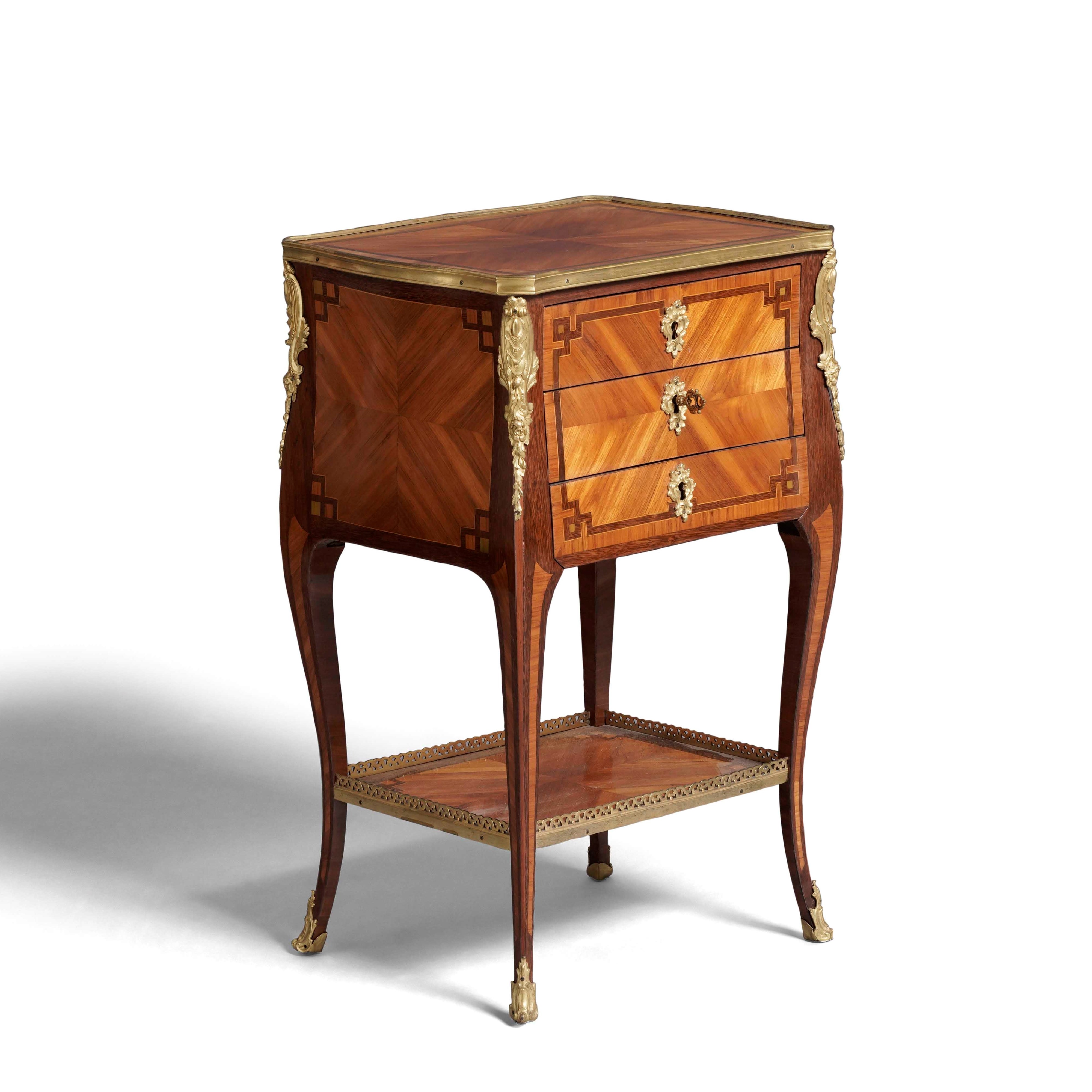 Tavolino Chiffonier Luigi XV. Francia, Seconda Metà XVIII Secolo, nei Modi di Pierre Roussel (172...