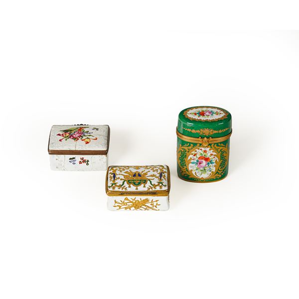 Due tabacchiere, XVIII secolo.