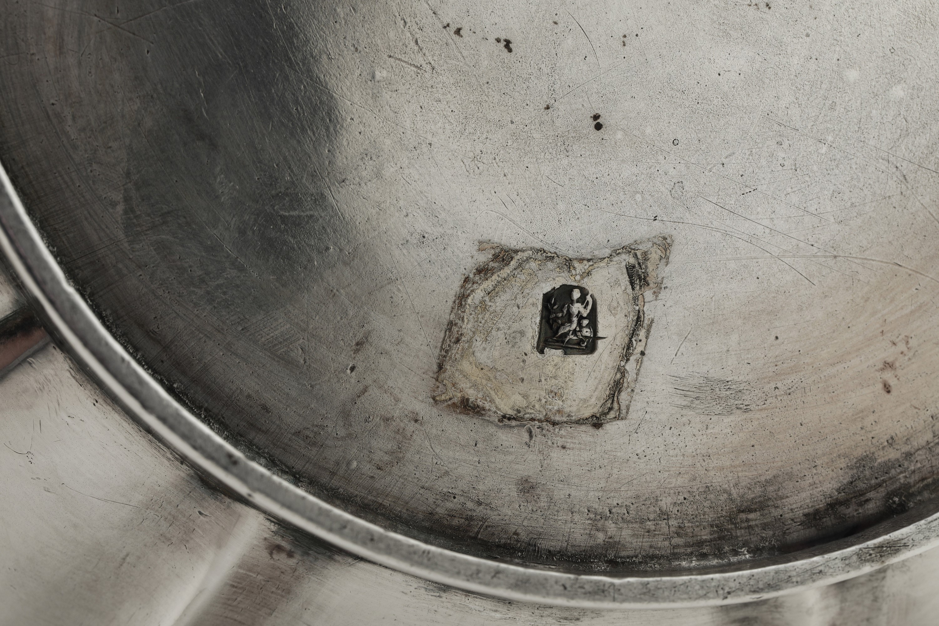 Importante Kettle. Londra 1731, Argentiere E. Buteux
