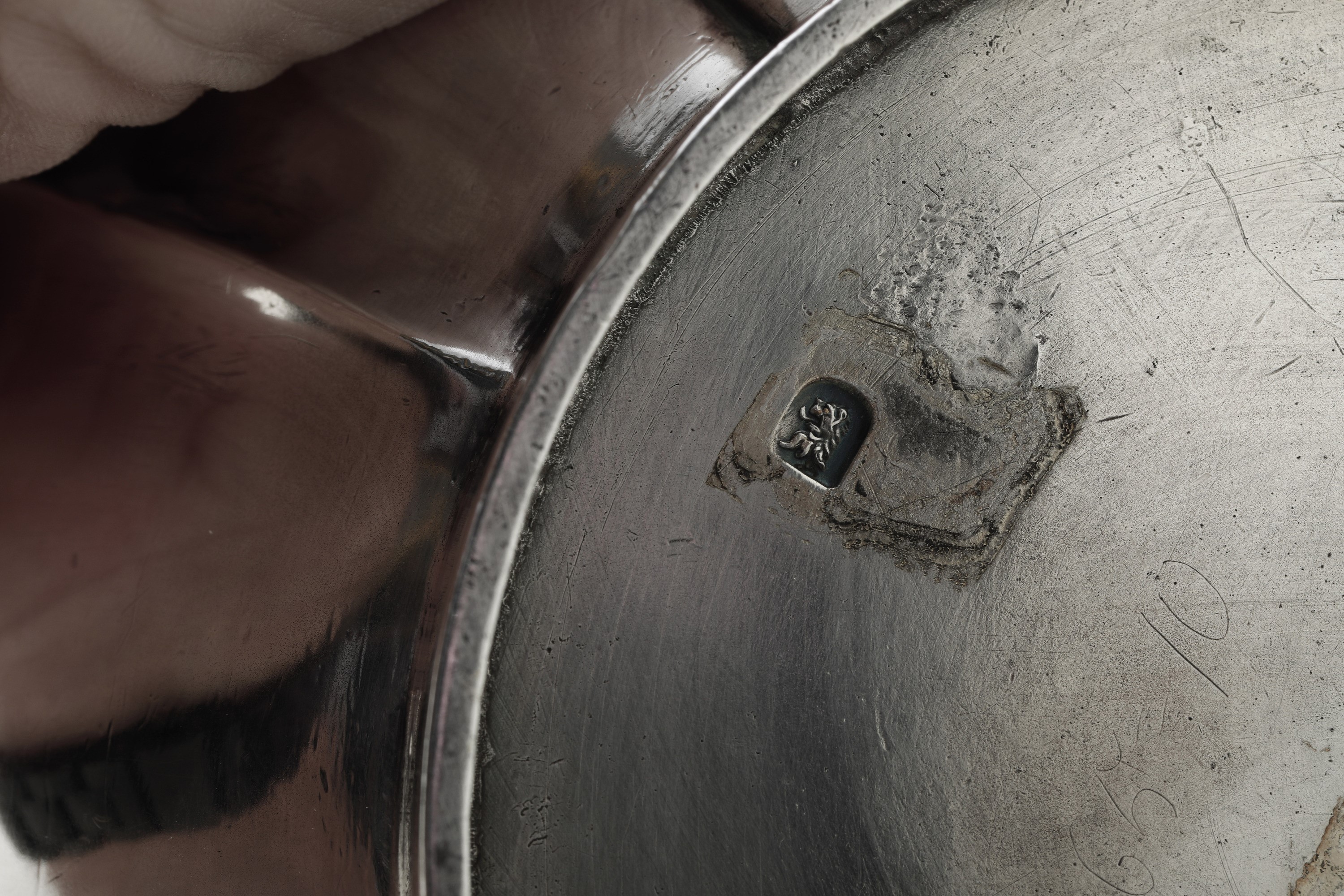 Importante Kettle. Londra 1731, Argentiere E. Buteux