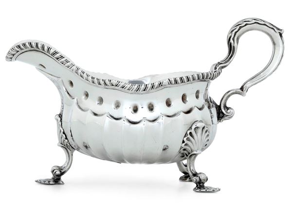 Salsiera. Londra 1760. Argentiere William Robertson