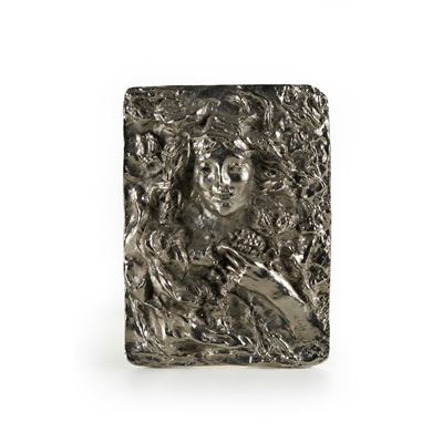 Figura femminile allegorica, scultura in metallo argentato (XX secolo)