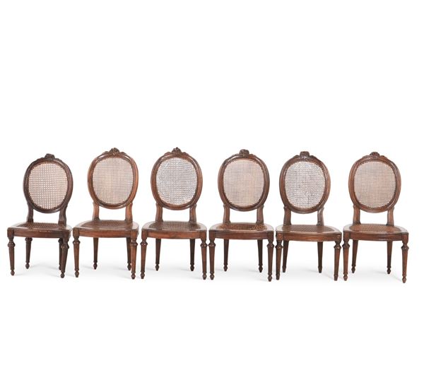 Gruppo di sei sedie Luigi XIV intagliate, XVIII secolo