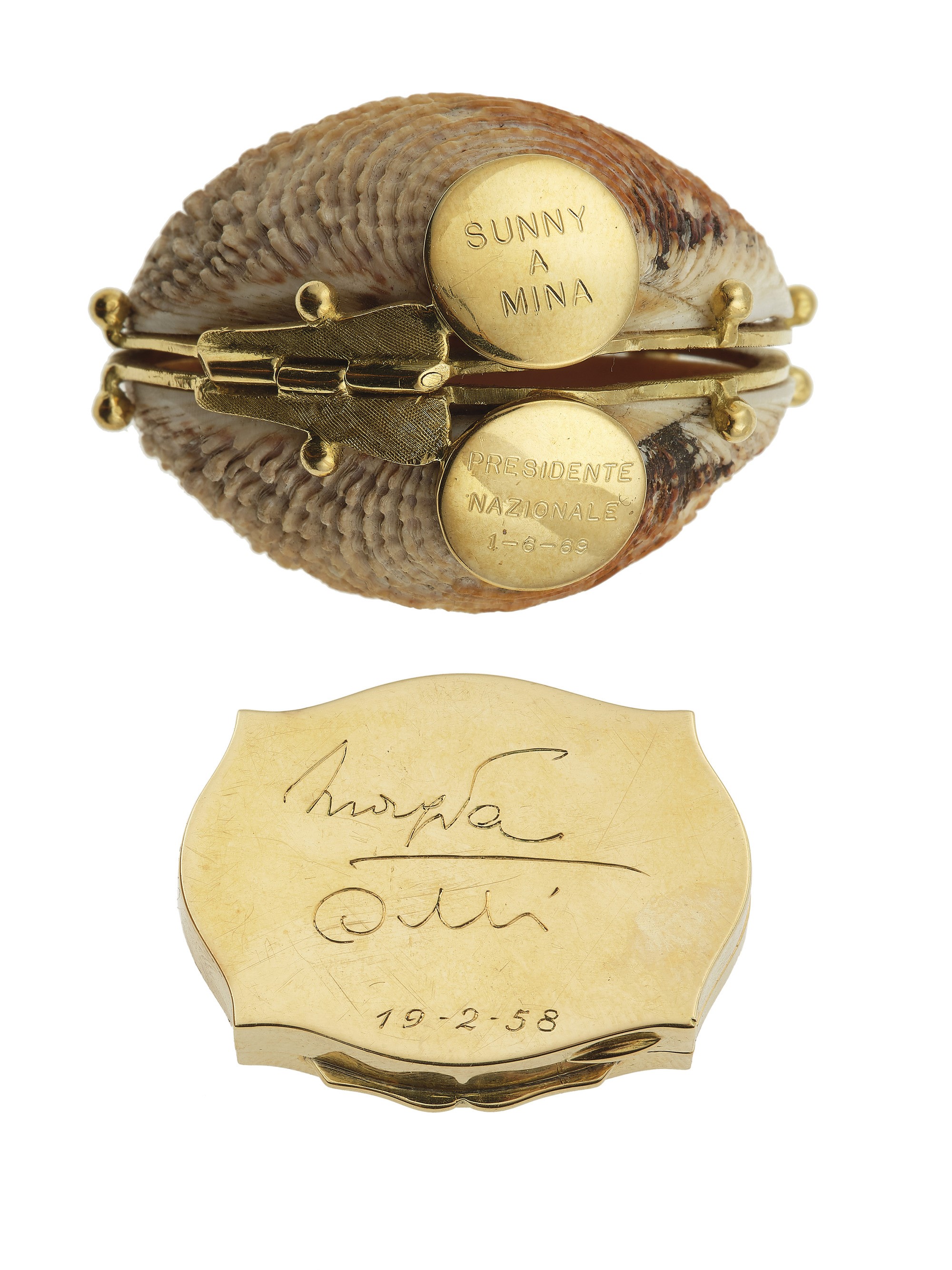 Lotto composto da quattro scatoline, montature in oro giallo 750/1000 e smalti policromi con elem...