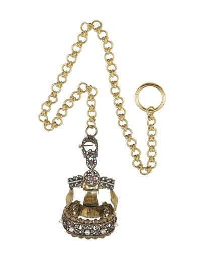 Montatura in oro e argento, Anello inciso “Enrico a Marina Luling Buschetti 19-2-58” con porta pr...