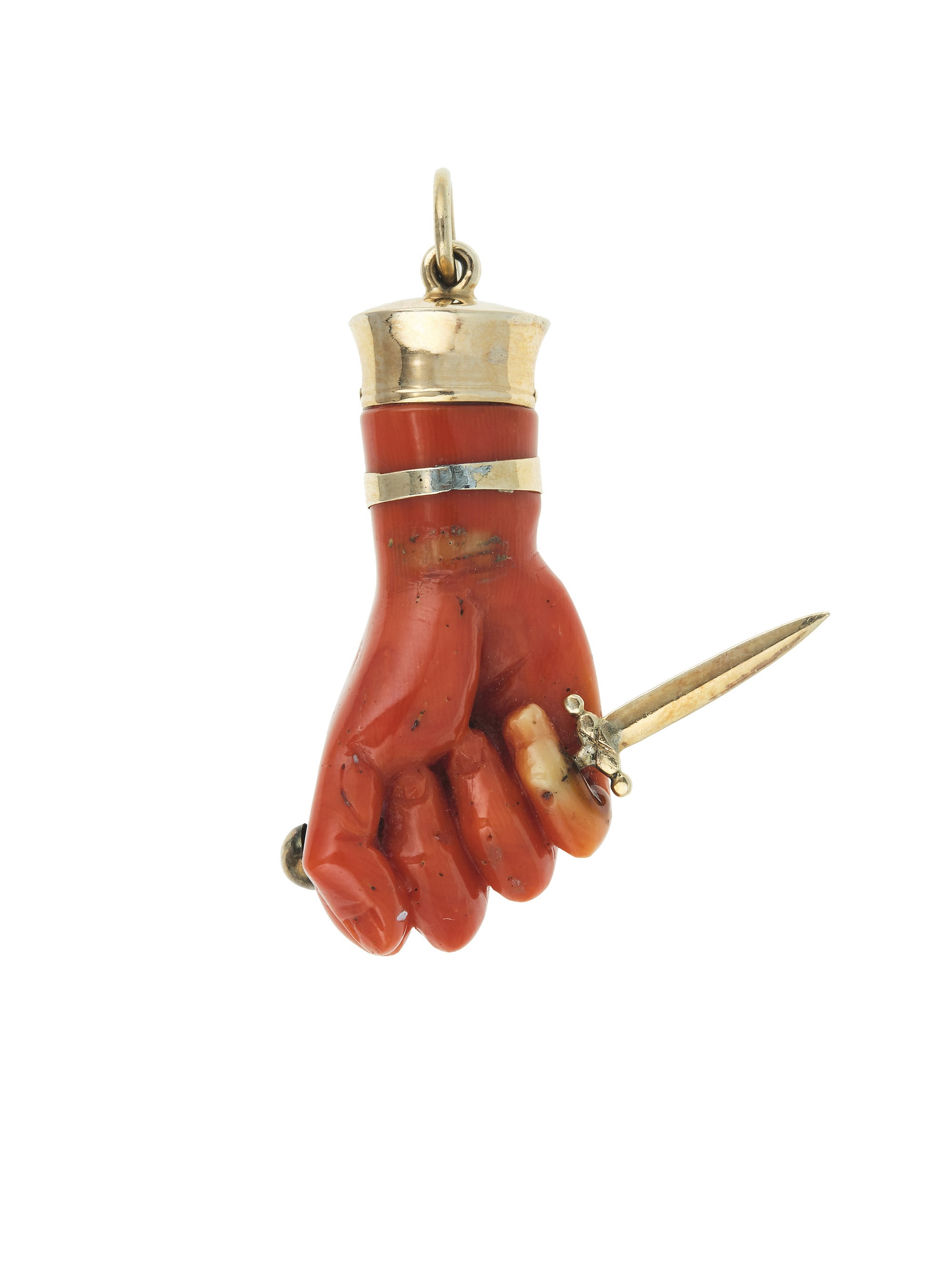 Pendente “Mano con pugnale”, corallo, montatura in oro 14 kt e oro a basso titolo