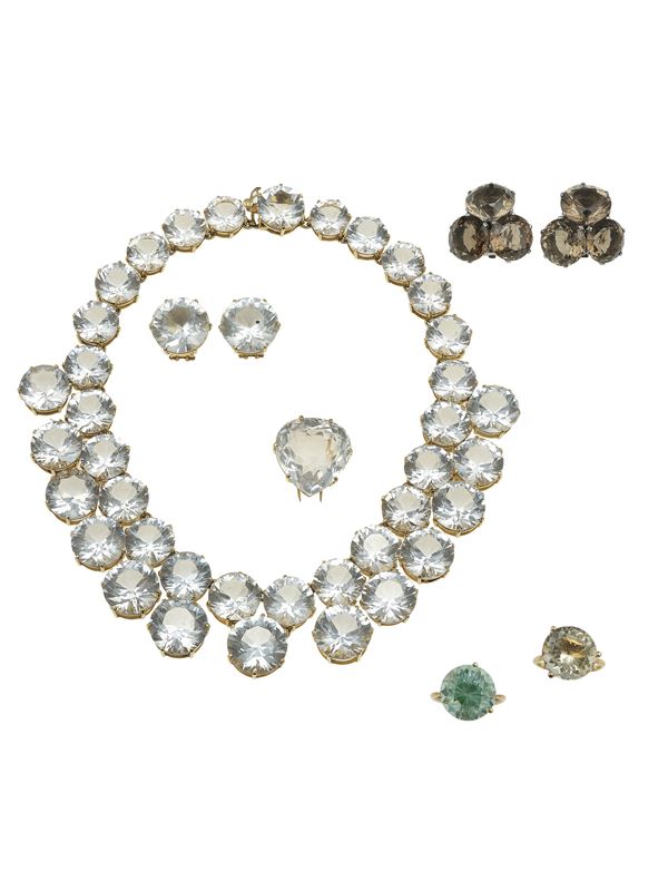 Group of topaz, quartz, gold and low-karat gold jewels