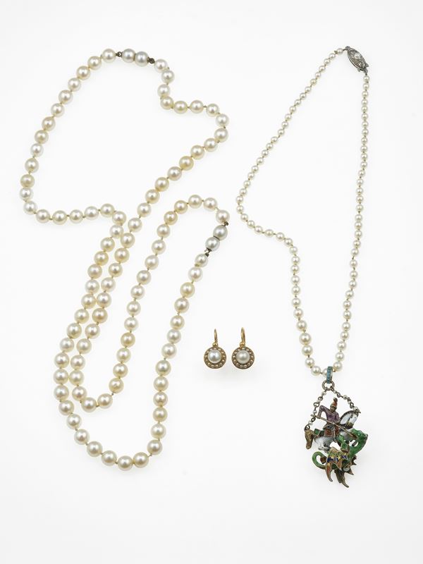 Two pearl necklace and a apair of pearl earrings