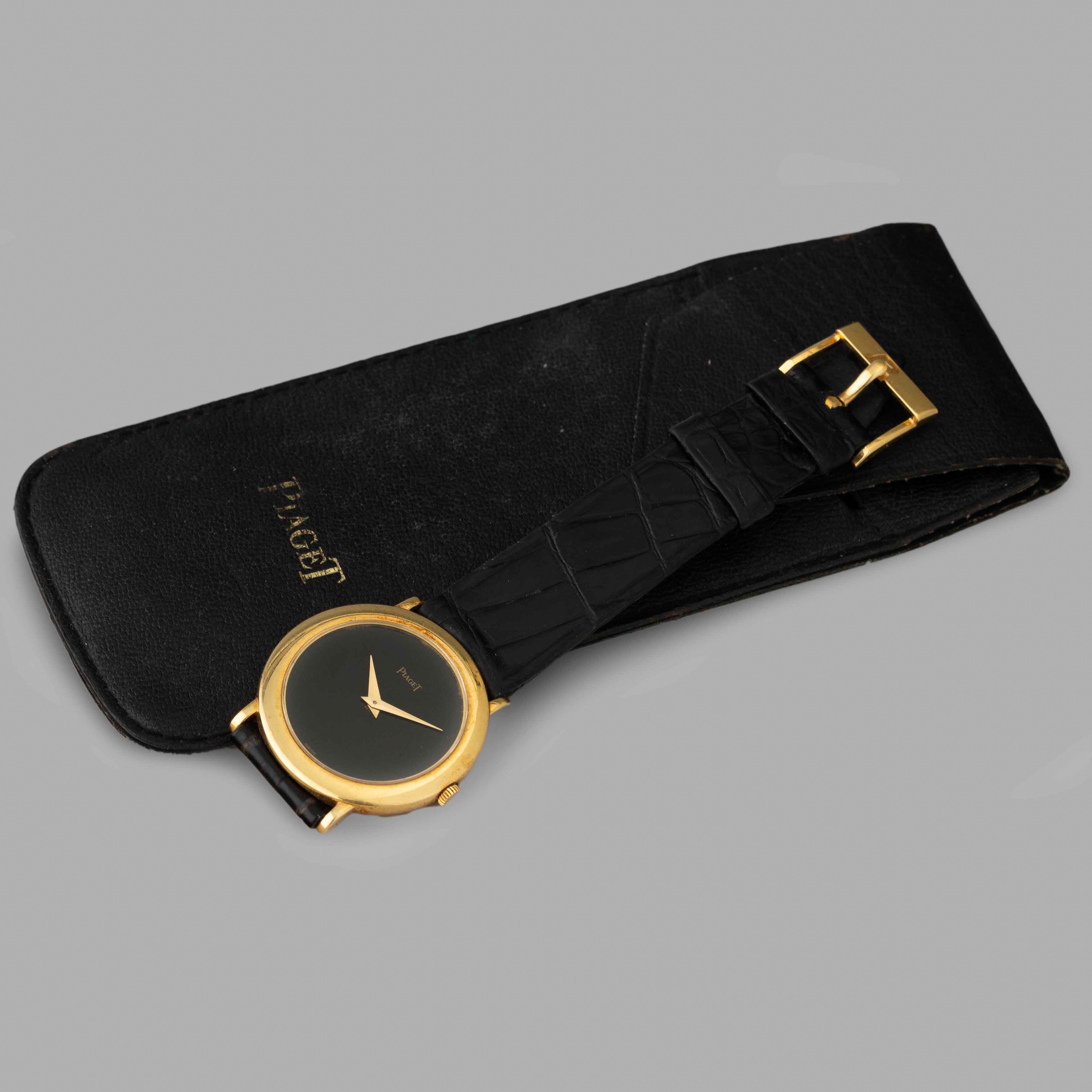 Piaget - Elegante Classique in Oro Giallo 18k Quadrante in Onice, Carica Manuale, Corredato da As...