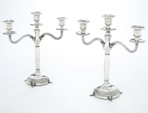 Coppia di candelabri. Argenteria italiana della prima metà del XX secolo