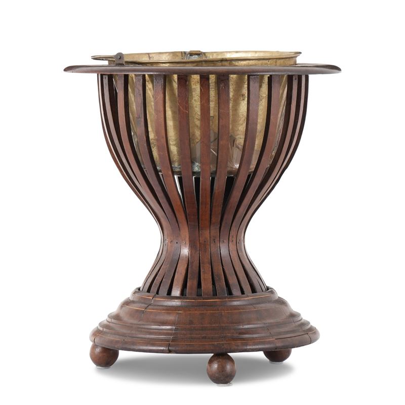 Fioriera in legno intagliato, Inghilterra, XIX secolo  - Asta Antiquariato - Cambi Casa d'Aste