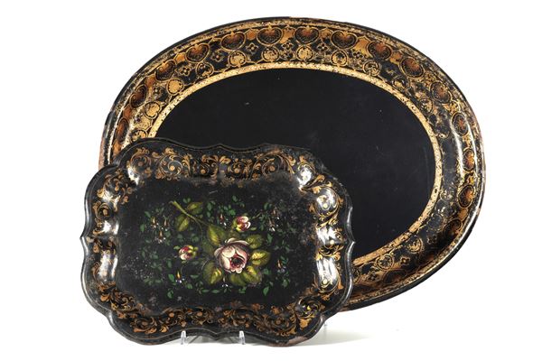 Due vassoi uno in tôle peinte, e uno in papier mâché. Francia XIX secolo