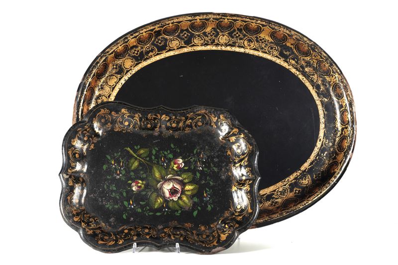 Due vassoi uno in tôle peinte, e uno in papier mâché. Francia XIX secolo  - Auction Antique - Cambi Casa d'Aste