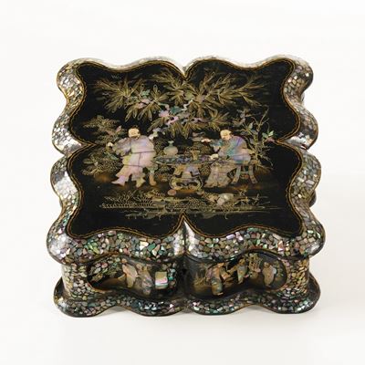 Scatola Boîte À Bijoux in Legno Laccato con Tarsie in Madreperla, Francia 1870