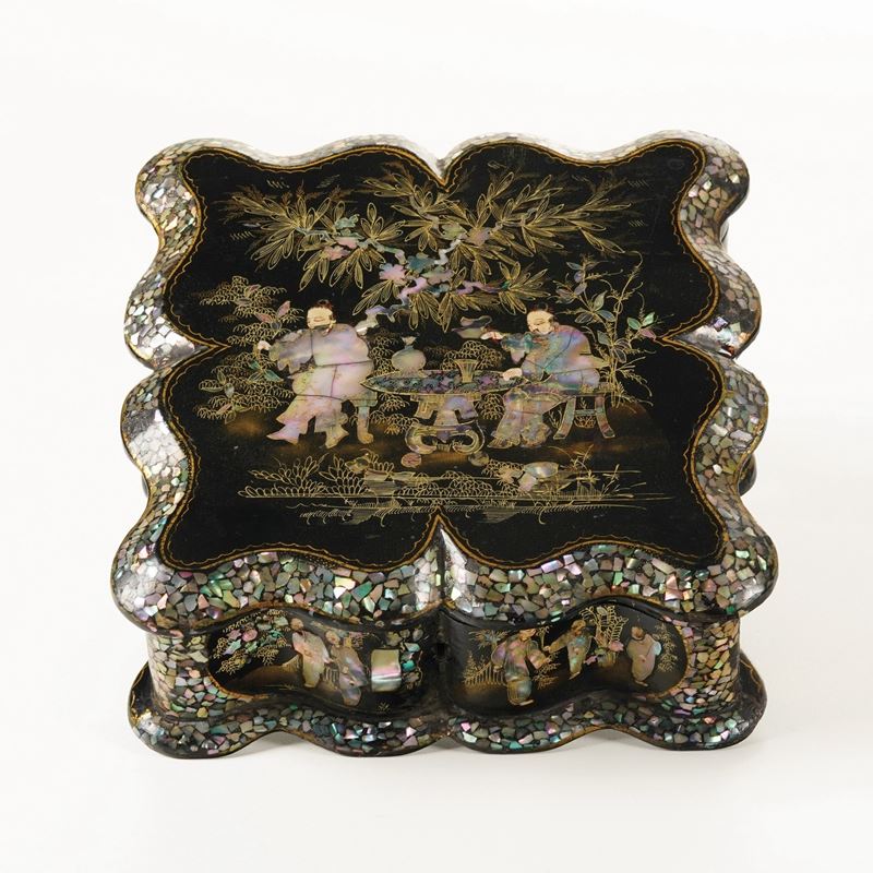 Scatola boîte à bijoux in legno laccato con tarsie in madreperla, Francia 1870  - Asta Antiquariato - Cambi Casa d'Aste