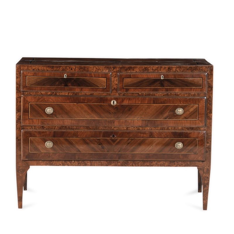 Cassettone lastronato. Fine XVIII secolo  - Asta Antiquariato - Cambi Casa d'Aste