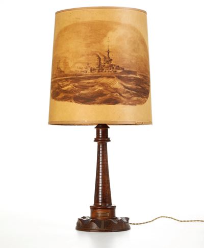 Lampada a Forma di Faro in Legno