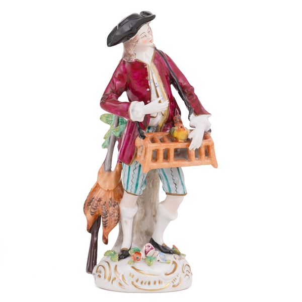 Figurina di cacciatore. Germania, Turingia, Manifattura di Sitzendorf, XX secolo.