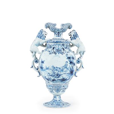 Grande Vaso in Maiolica con Ansa a Leone