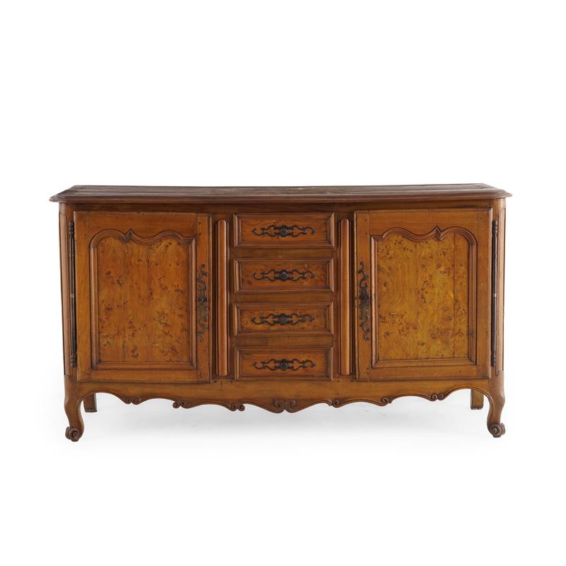 Credenza in legno intagliato  - Asta Antiquariato - Cambi Casa d'Aste