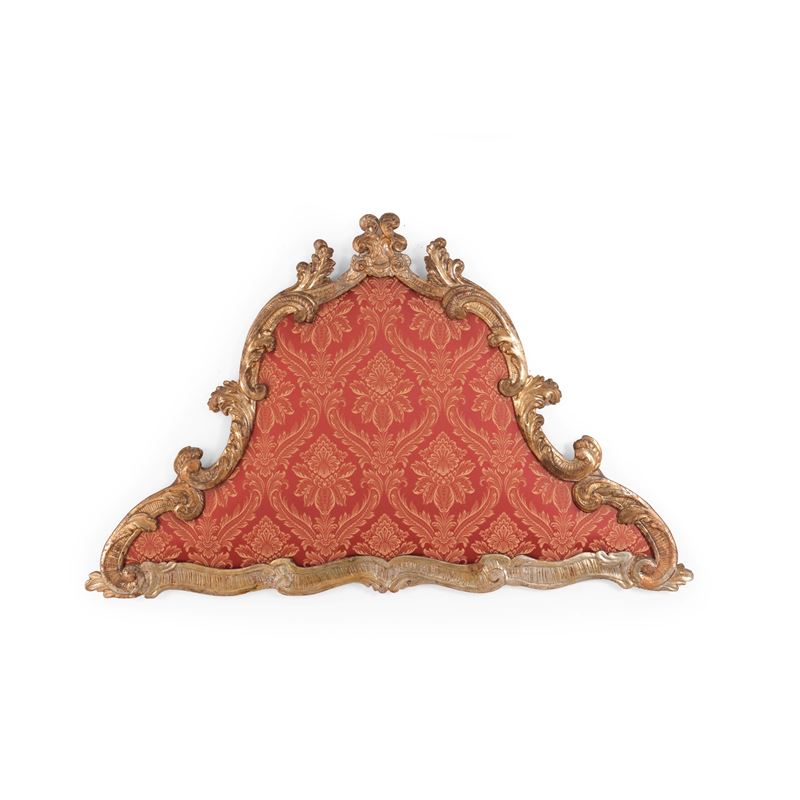 Testiera da letto in legno intagliato e dorato. XVIII secolo  - Auction Antiques - Cambi Casa d'Aste