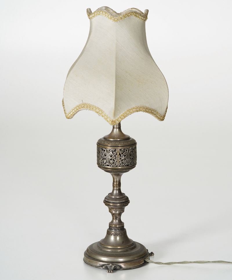 Candeliere. Argenteria artistica italiana del XX secolo, apparentemente privo di punzonatura   - Auction Silvers and Icons - Cambi Casa d'Aste