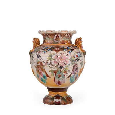 Grande Vaso in Porcellana. Giappone,seconda Metà XX Secolo