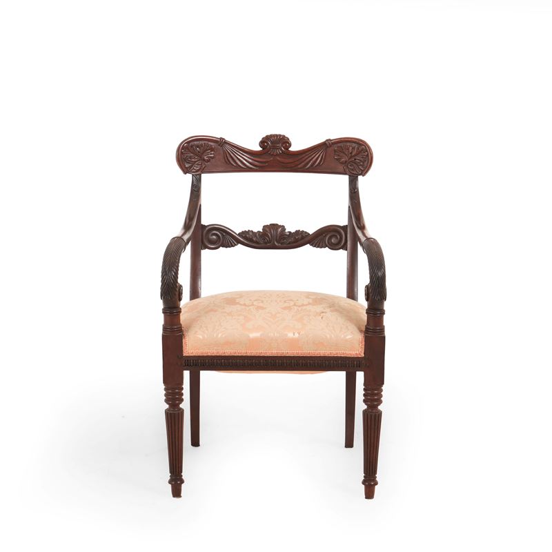 Poltrona Carlo X in mogano intagliato. XIX secolo  - Asta Antiquariato - Cambi Casa d'Aste