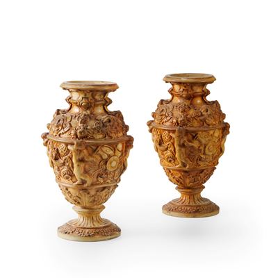 Coppia di Vasi in Terracotta