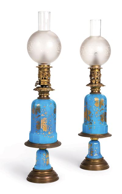 Coppia di Lumi a Petrolio, Inizio del XX Secolo