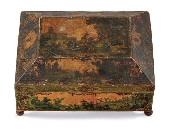 Scatola in legno laccato e decorato ad arte povera. Veneto, XVIII secolo