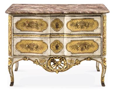 Cassettone in Legno Laccato e Dorato. XVIII Secolo